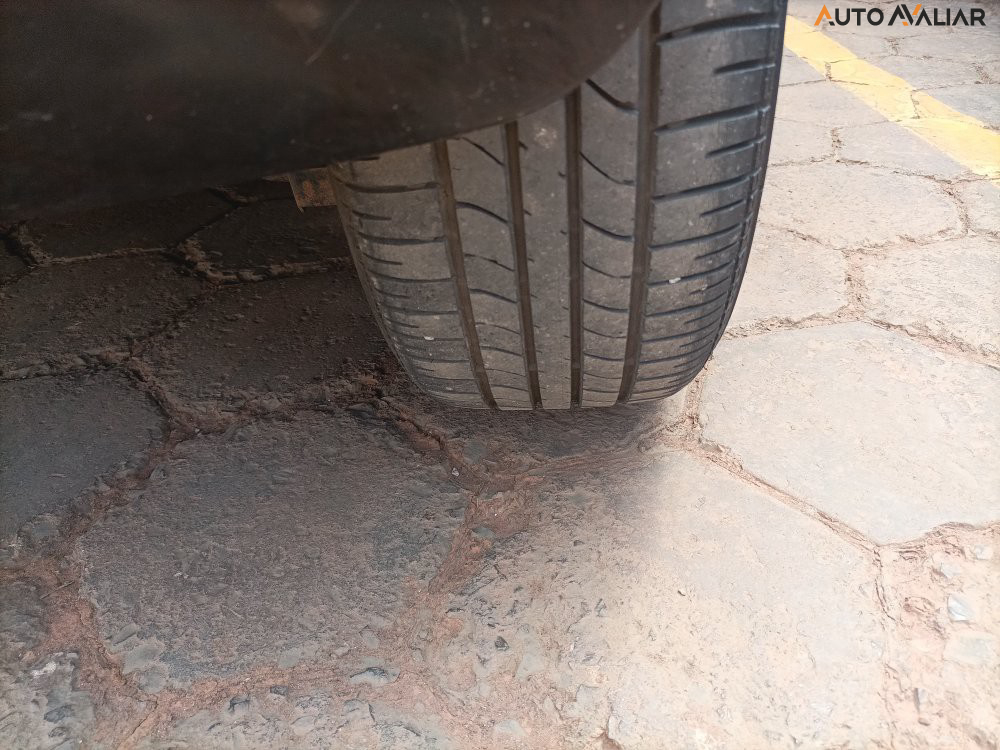 VOLKSWAGEN FOX 1.6 MI HIGHLINE 8V FLEX 4P AUTOMATIZADO