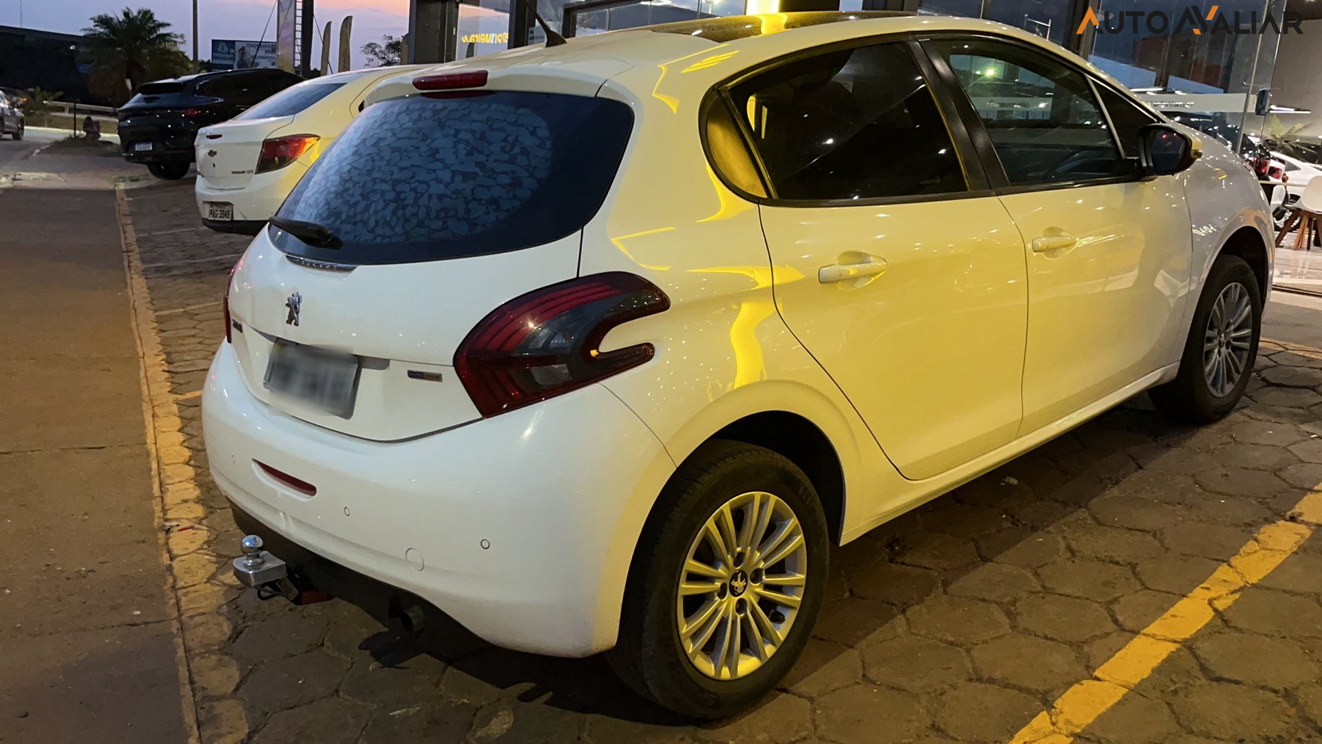 PEUGEOT 208 1.2 ALLURE 12V FLEX 4P MANUAL