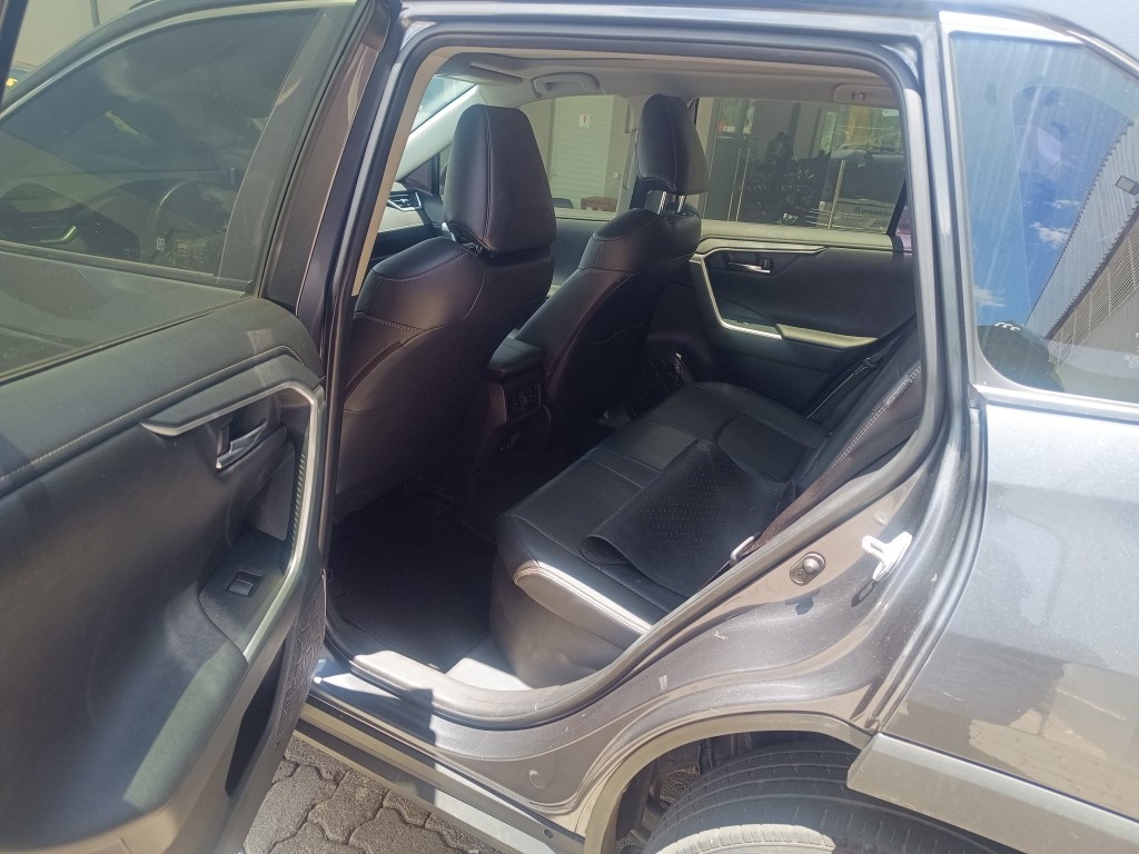 TOYOTA RAV4 2.5 VVT-IE HYBRID SX AWD CVT