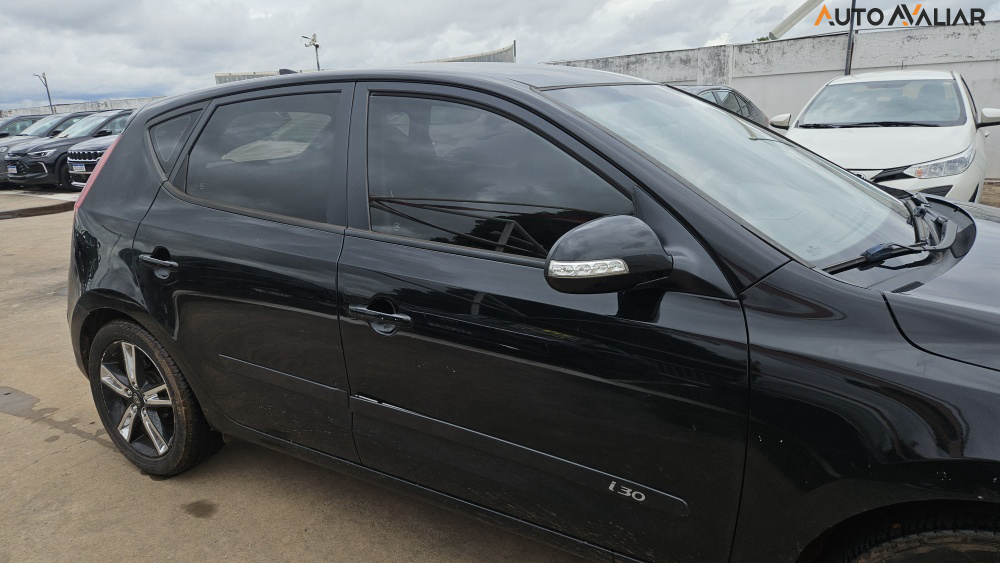 HYUNDAI I30 2.0 MPFI GLS 16V GASOLINA 4P MANUAL