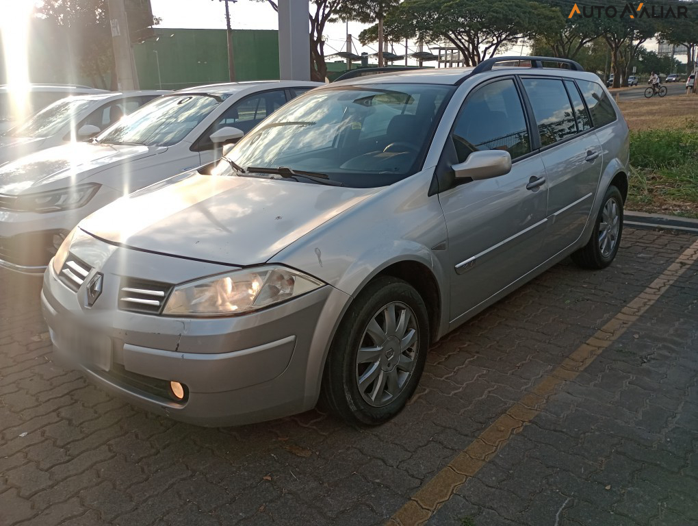 RENAULT MEGANE 1.6 DYNAMIQUE GRAND TOUR 16V FLEX 4P MANUAL