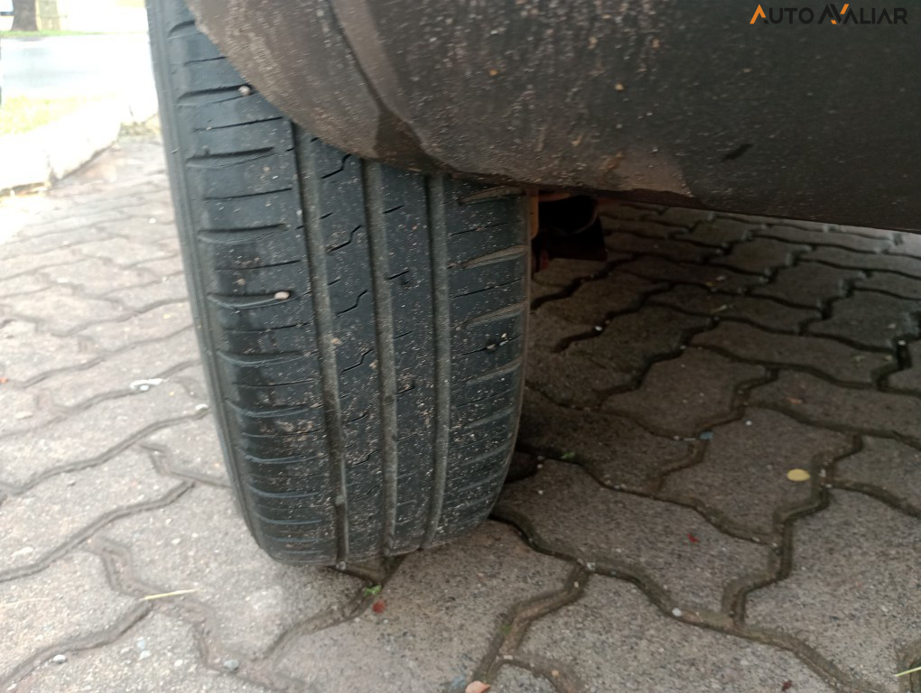 RENAULT KWID 1.0 12V SCE FLEX LIFE MANUAL