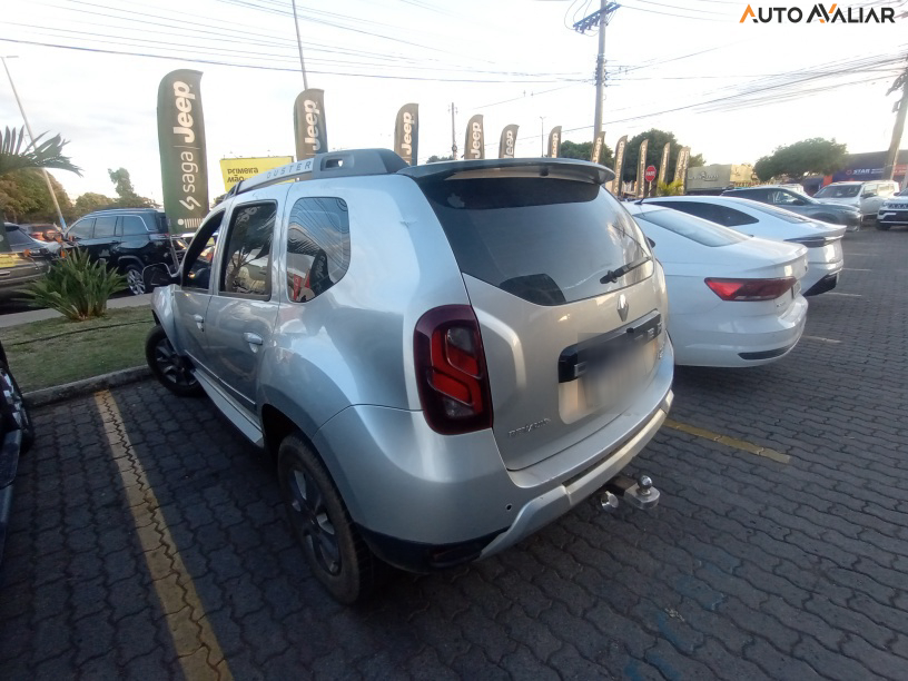 RENAULT DUSTER 2.0 DYNAMIQUE 4X2 16V FLEX 4P AUTOMATICO