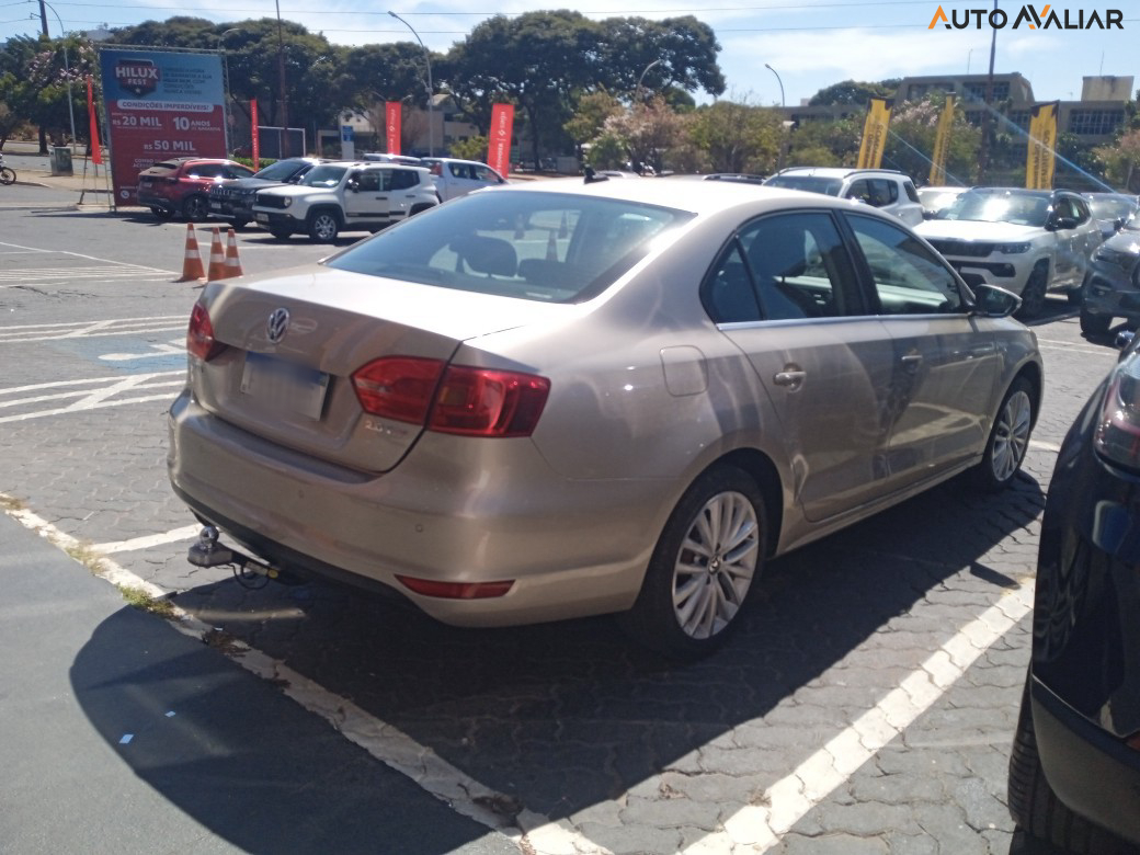 VOLKSWAGEN JETTA 2.0 TSI HIGHLINE 211CV GASOLINA 4P TIPTRONIC