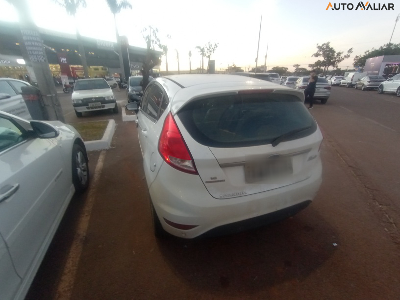 FORD FIESTA 1.6 TITANIUM HATCH 16V FLEX 4P POWERSHIFT