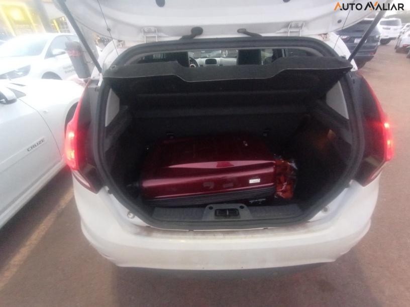 FORD FIESTA 1.6 TITANIUM HATCH 16V FLEX 4P POWERSHIFT
