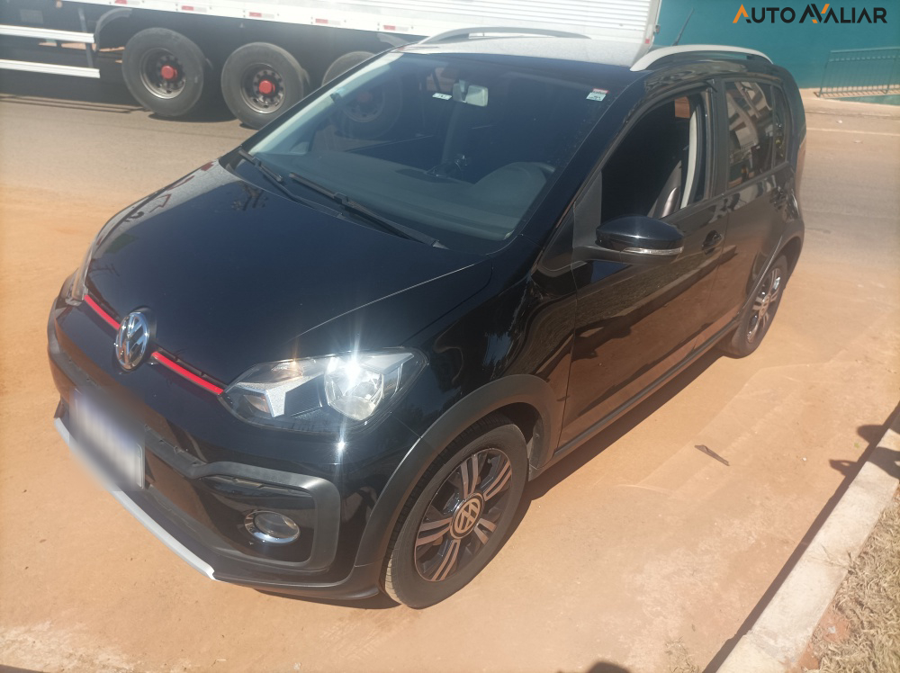VOLKSWAGEN UP 1.0 170 TSI TOTAL FLEX XTREME 4P MANUAL