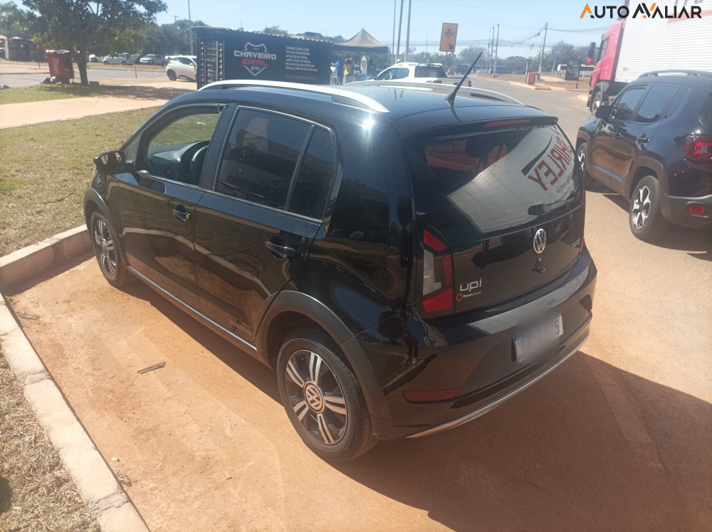 VOLKSWAGEN UP 1.0 170 TSI TOTAL FLEX XTREME 4P MANUAL