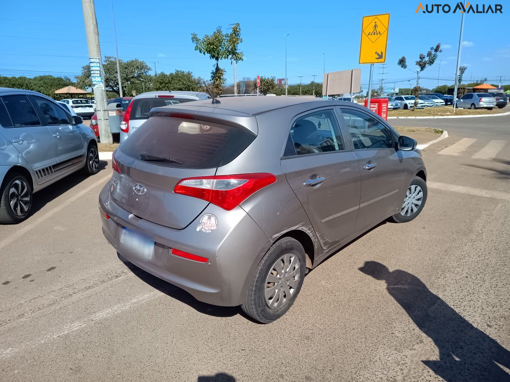 HYUNDAI HB20 1.0 COMFORT 12V FLEX 4P MANUAL