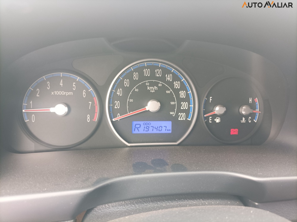 HYUNDAI SANTA FE 2.7 MPFI GLS V6 24V 200CV GASOLINA 4P AUTOMATICO