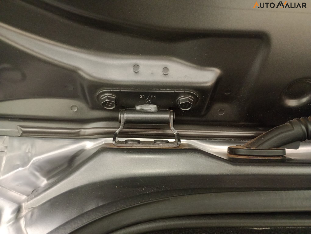 TOYOTA COROLLA CROSS 1.8 VVT-I HYBRID FLEX XRX CVT