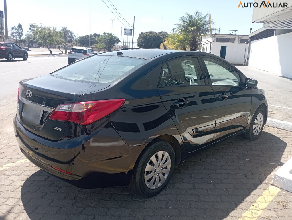 HYUNDAI HB20S 1.0 COMFORT PLUS 12V FLEX 4P MANUAL