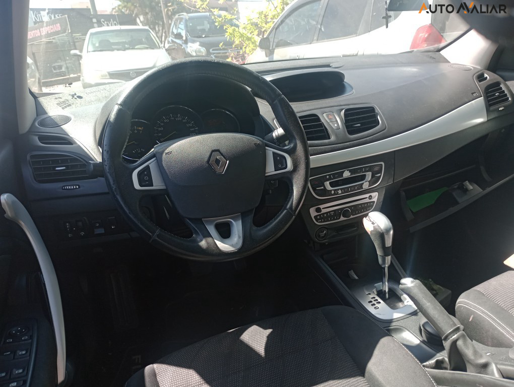 RENAULT FLUENCE 2.0 DYNAMIQUE 16V FLEX 4P AUTOMATICO