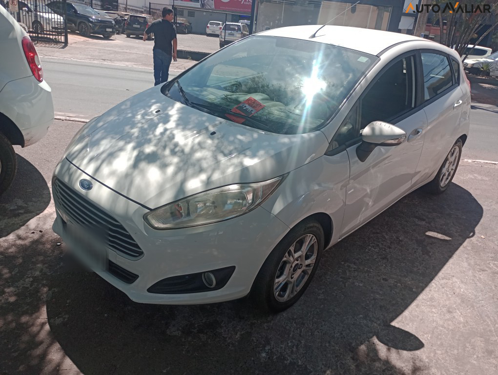 FORD FIESTA 1.6 SE HATCH 16V FLEX 4P POWERSHIFT