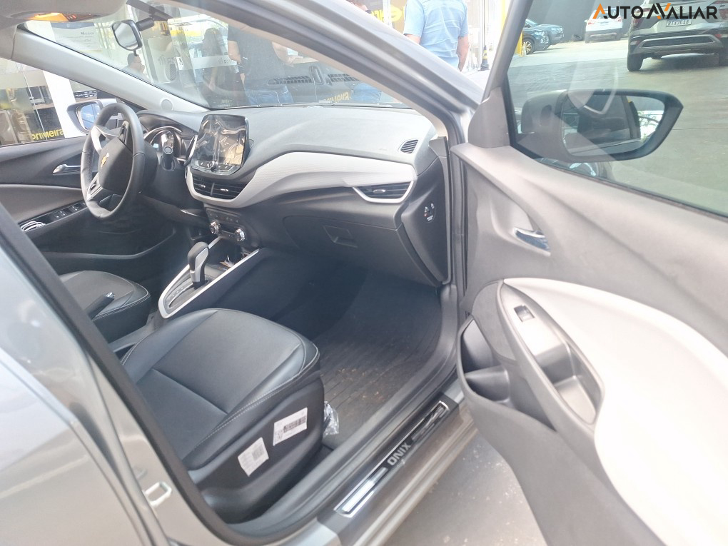 CHEVROLET ONIX 1.0 TURBO FLEX PREMIER AUTOMÁTICO