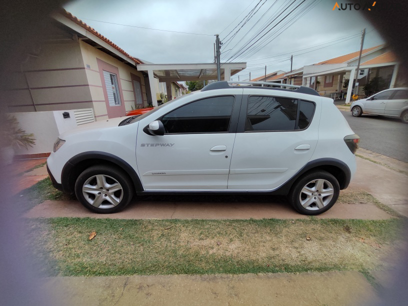 RENAULT SANDERO STEPWAY ZEN FLEX 1.6 16V MANUAL