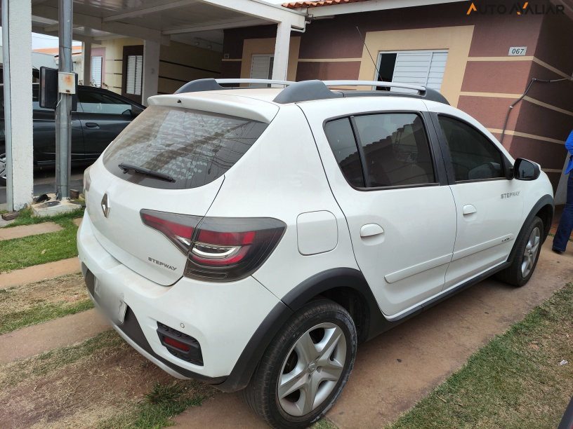 RENAULT SANDERO STEPWAY ZEN FLEX 1.6 16V MANUAL