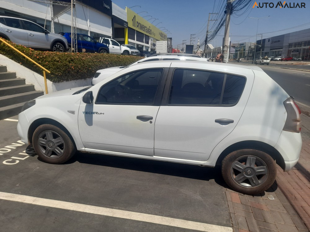 RENAULT SANDERO 1.0 TECH RUN 16V FLEX 4P MANUAL