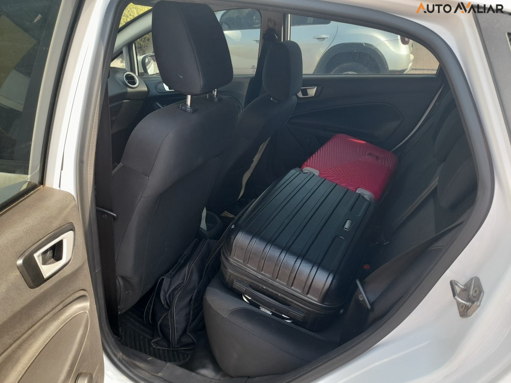 FORD FIESTA 1.6 SE HATCH 16V FLEX 4P MANUAL