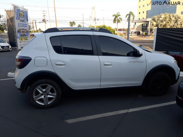RENAULT SANDERO 1.6 16V SCE FLEX STEPWAY ZEN MANUAL