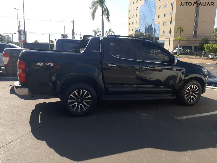 CHEVROLET S10 2.8 HIGH COUNTRY 4X4 CD 16V TURBO DIESEL 4P AUTOMATICO