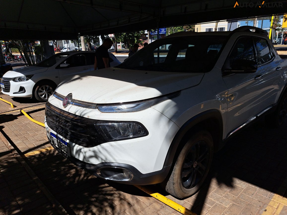 FIAT TORO 2.4 16V MULTIAIR FLEX VOLCANO AT9