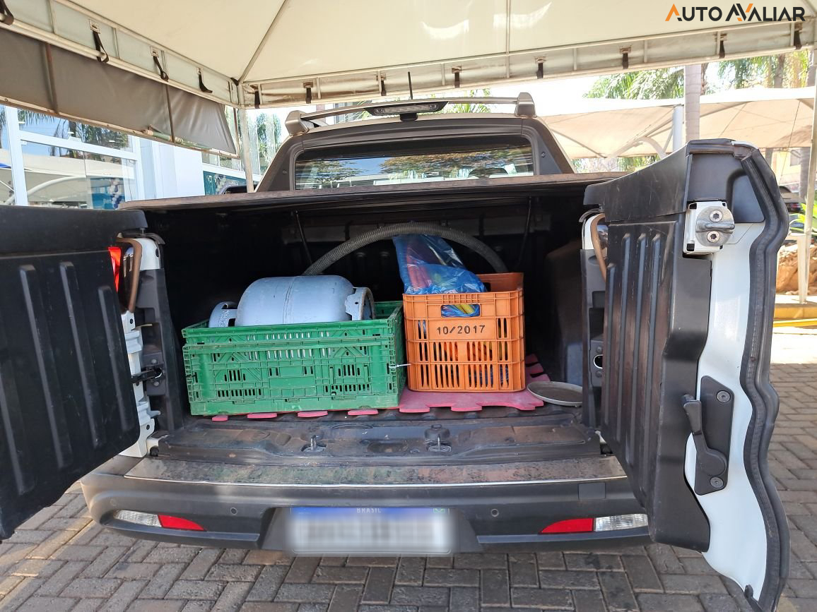 FIAT TORO 2.4 16V MULTIAIR FLEX VOLCANO AT9