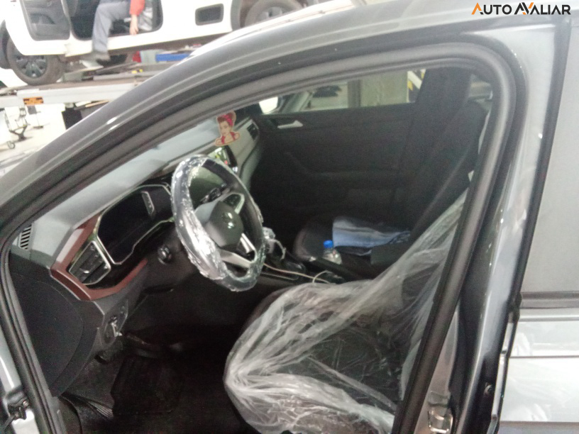 VOLKSWAGEN VIRTUS 1.0 200 TSI HIGHLINE AUTOMÁTICO