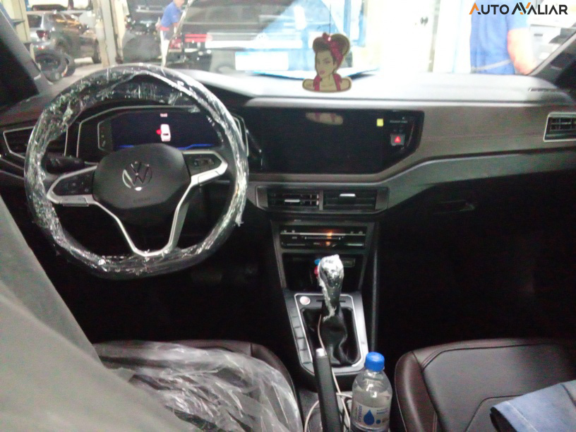 VOLKSWAGEN VIRTUS 1.0 200 TSI HIGHLINE AUTOMÁTICO