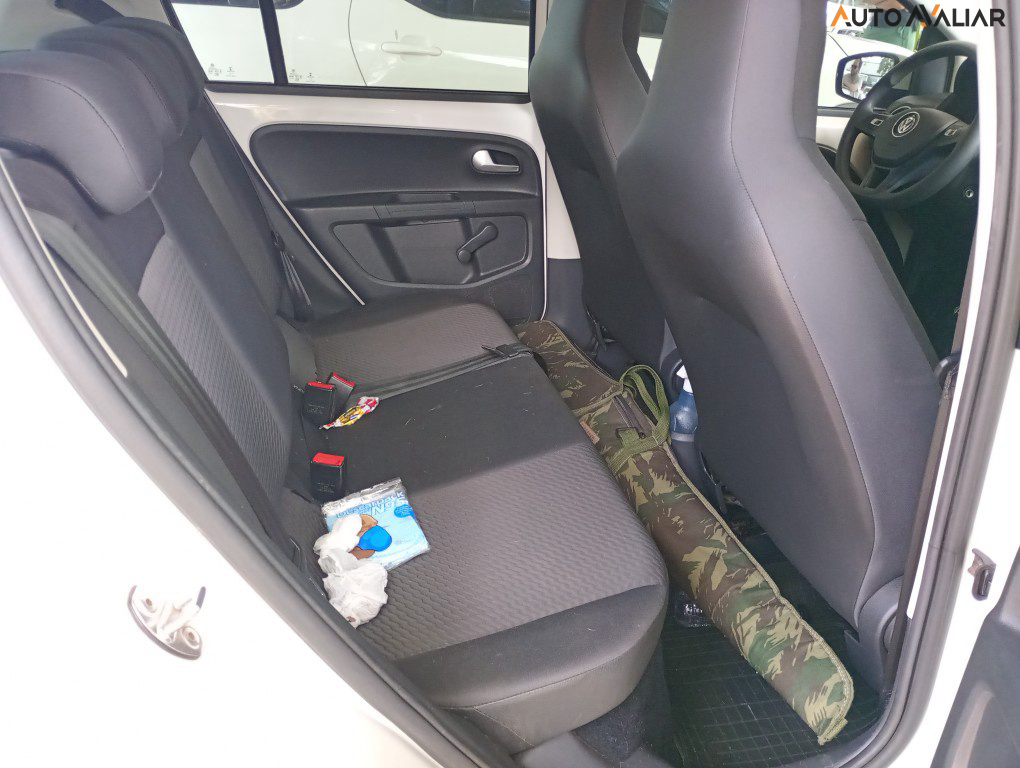 VOLKSWAGEN UP 1.0 170 TSI TOTAL FLEX CONNECT 4P MANUAL