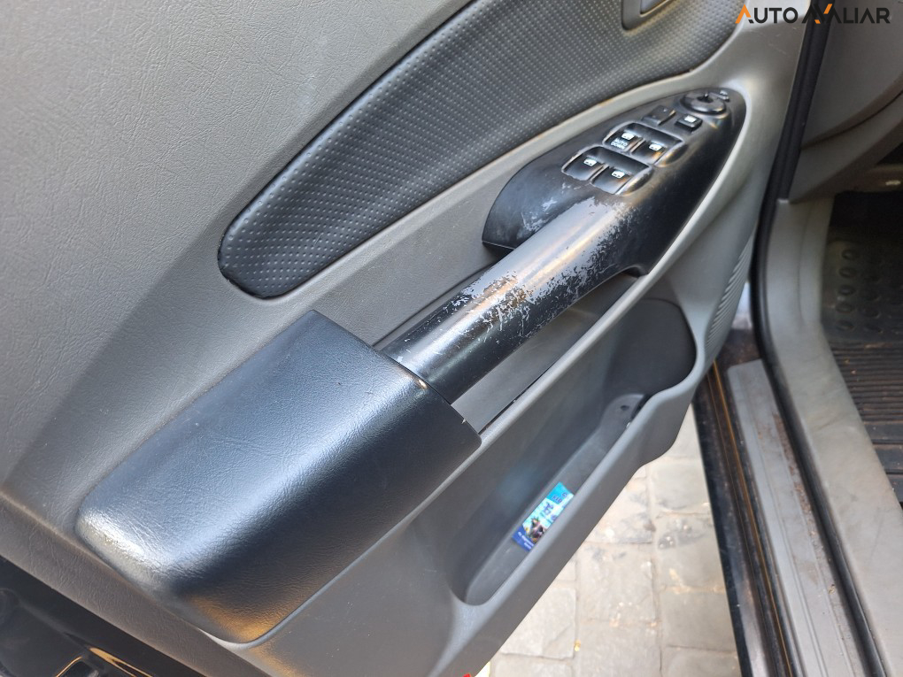 HYUNDAI TUCSON 2.0 MPFI GL 16V 2WD GASOLINA 4P AUTOMATICO