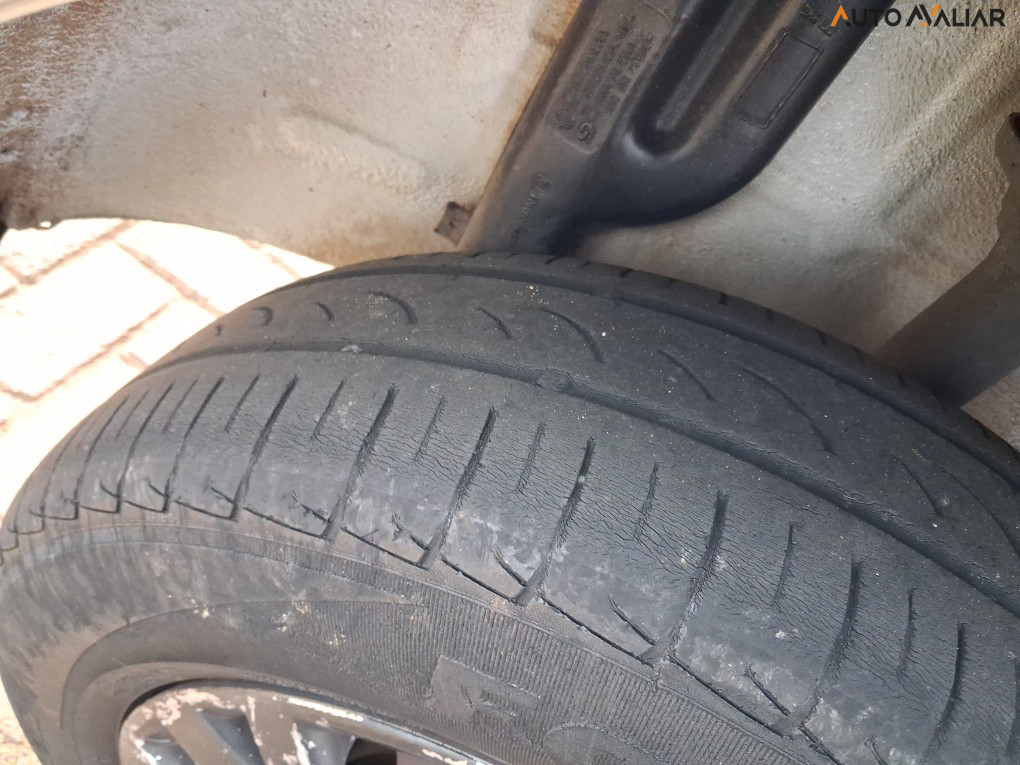 VOLKSWAGEN GOL 1.0 MI 8V FLEX 2P MANUAL G.IV