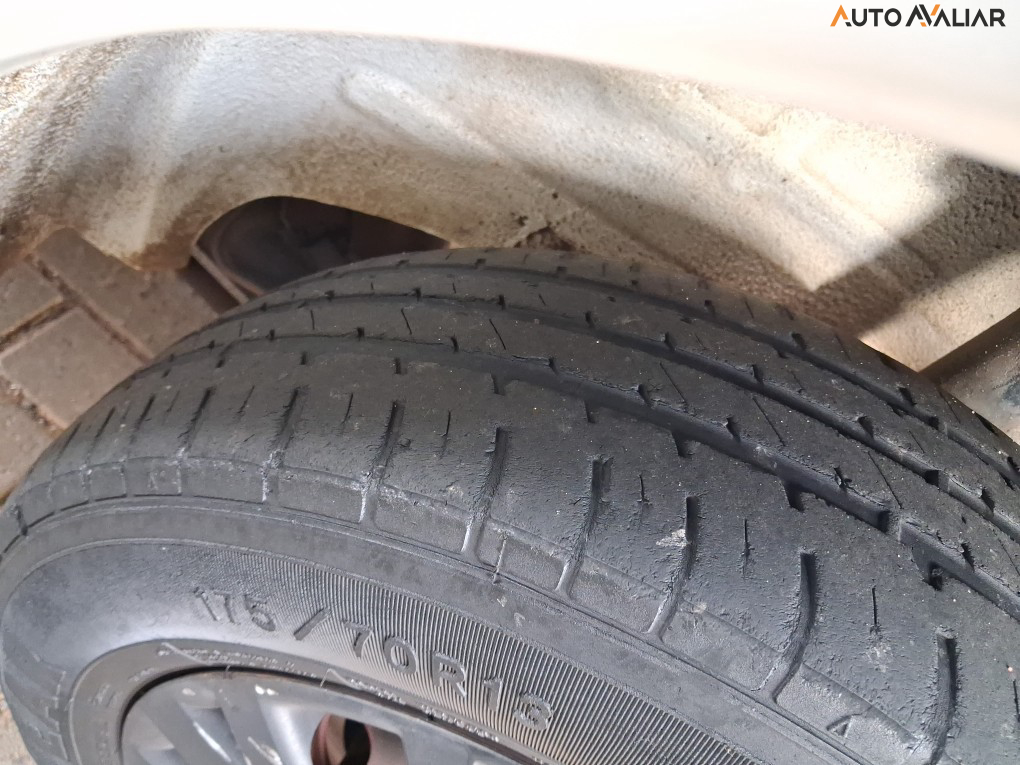 VOLKSWAGEN GOL 1.0 MI 8V FLEX 2P MANUAL G.IV