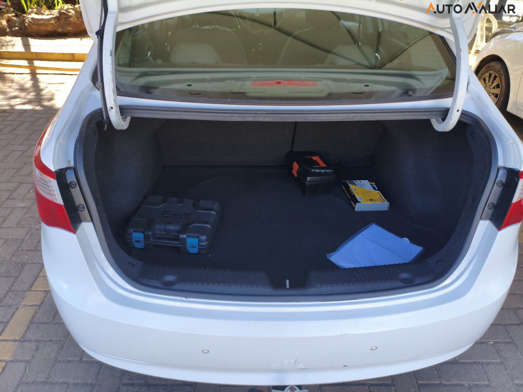 HYUNDAI HB20S 1.6 PREMIUM 16V FLEX 4P AUTOMATICO