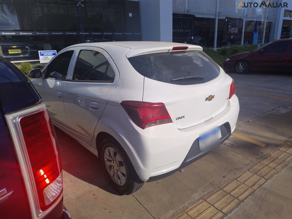 CHEVROLET ONIX 1.0 MPFI LT 8V FLEX 4P MANUAL