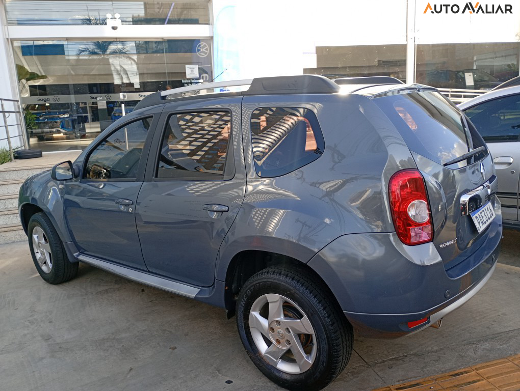 RENAULT DUSTER 2.0 DYNAMIQUE 4X2 16V FLEX 4P AUTOMATICO