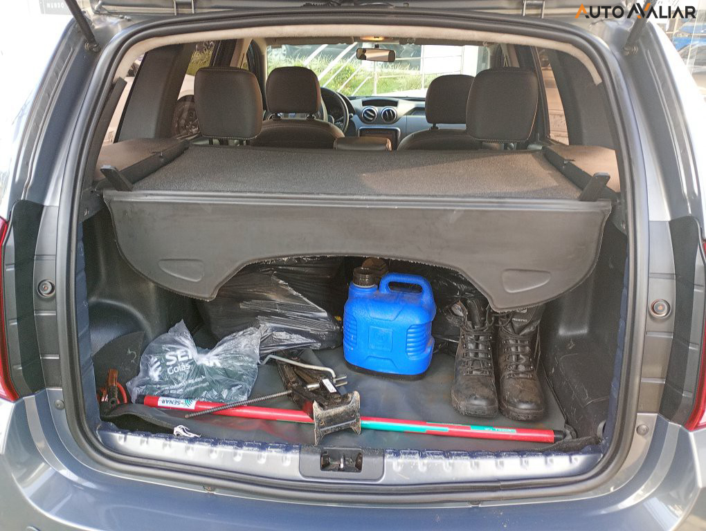 RENAULT DUSTER 2.0 DYNAMIQUE 4X2 16V FLEX 4P AUTOMATICO