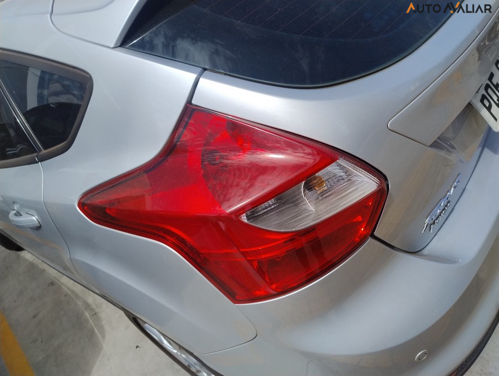 FORD FOCUS 2.0 SE PLUS 16V FLEX 4P POWERSHIFT
