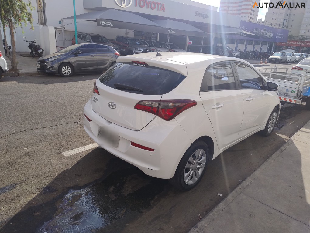 HYUNDAI HB20 1.0 COMFORT PLUS 12V FLEX 4P MANUAL