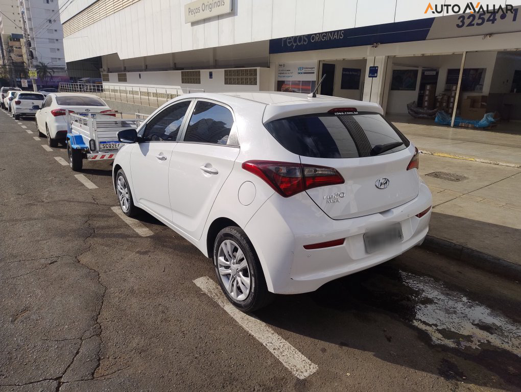 HYUNDAI HB20 1.0 COMFORT PLUS 12V FLEX 4P MANUAL