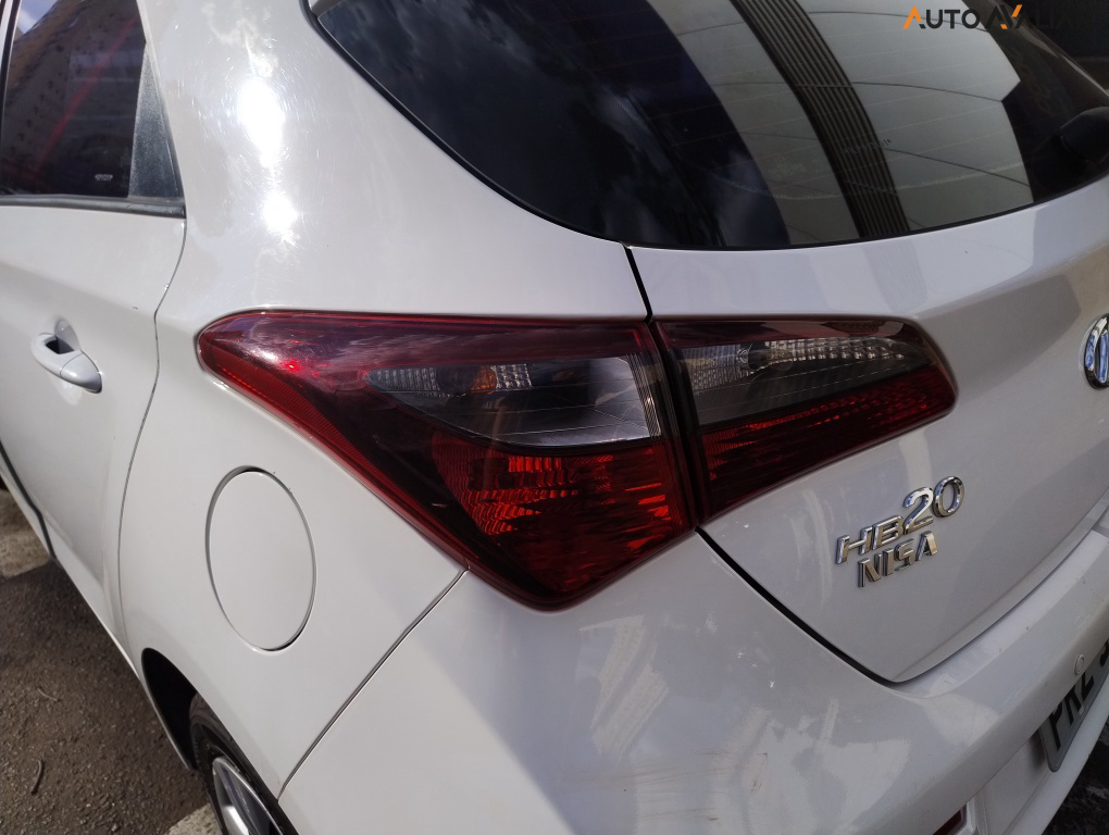 HYUNDAI HB20 1.0 COMFORT PLUS 12V FLEX 4P MANUAL