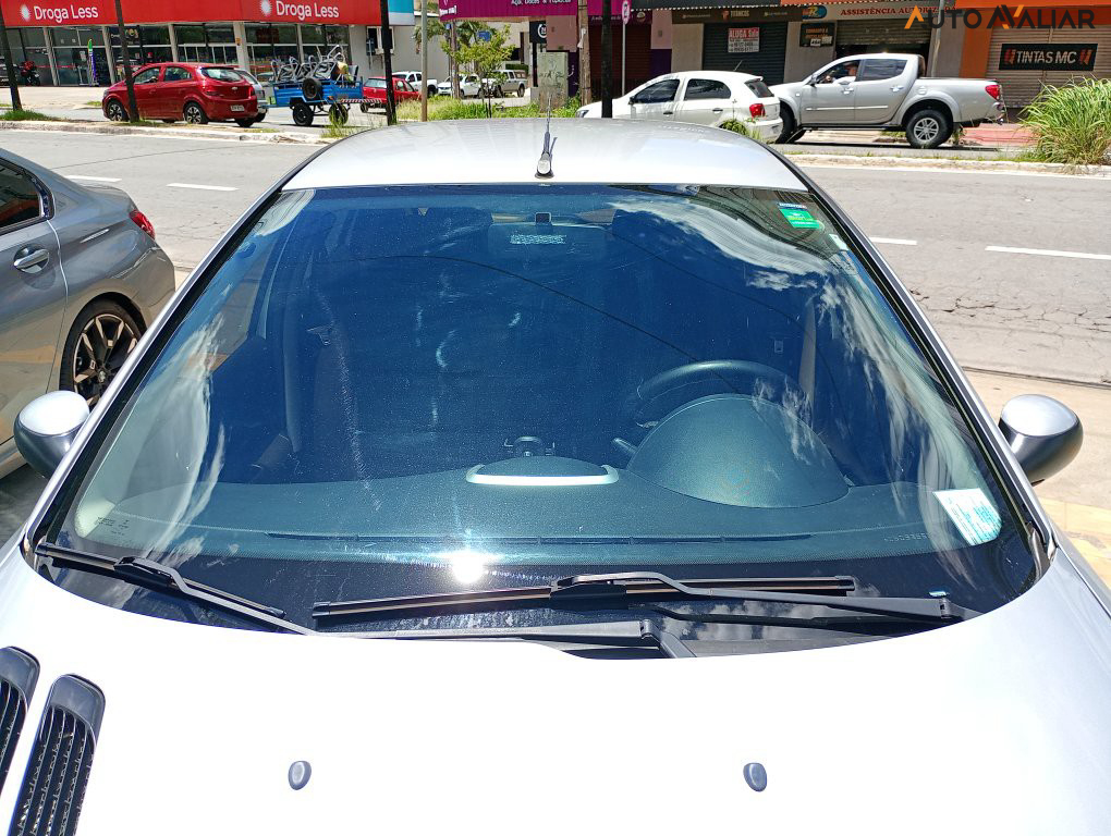 PEUGEOT 207 1.4 XR 8V FLEX 4P MANUAL