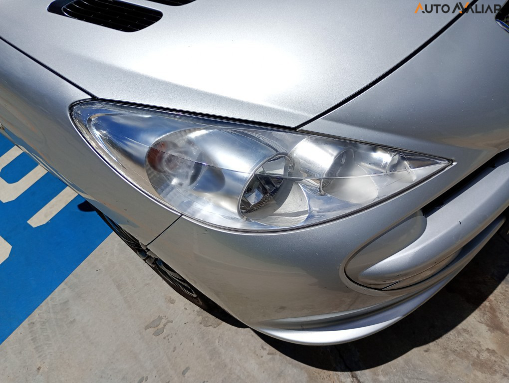 PEUGEOT 207 1.4 XR 8V FLEX 4P MANUAL