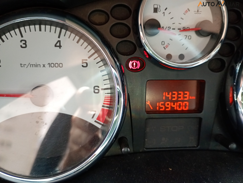 PEUGEOT 207 1.4 XR 8V FLEX 4P MANUAL