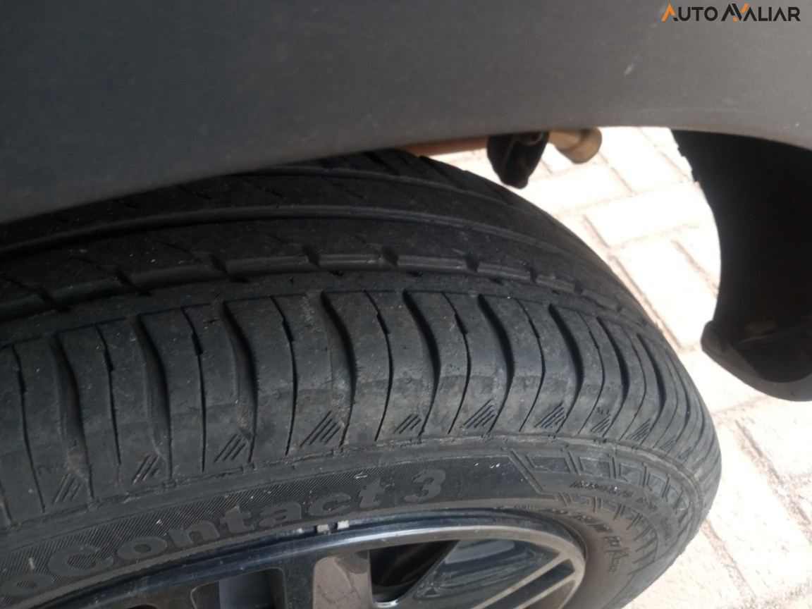 RENAULT KWID 1.0 12V SCE FLEX OUTSIDER MANUAL