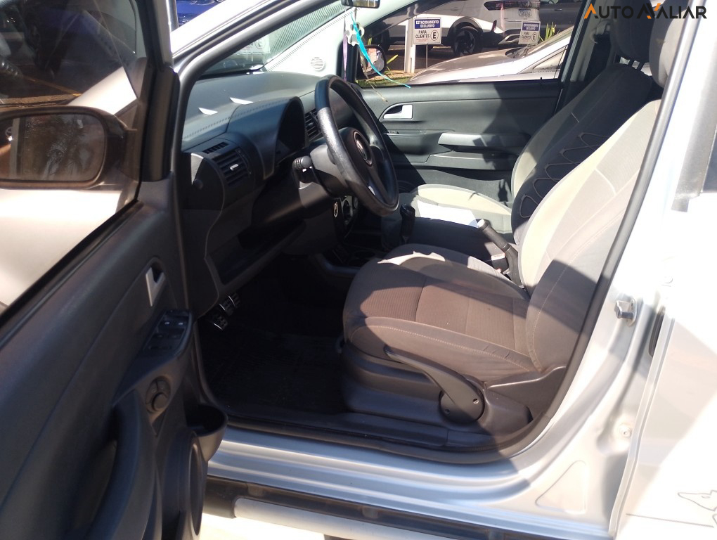 VOLKSWAGEN CROSSFOX 1.6 MI FLEX 8V 4P MANUAL