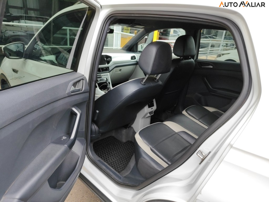 VOLKSWAGEN T-CROSS 1.4 250 TSI TOTAL FLEX HIGHLINE AUTOMATICO