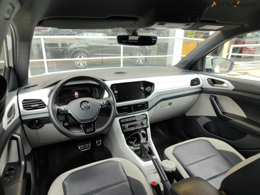 VOLKSWAGEN T-CROSS 1.4 250 TSI TOTAL FLEX HIGHLINE AUTOMATICO