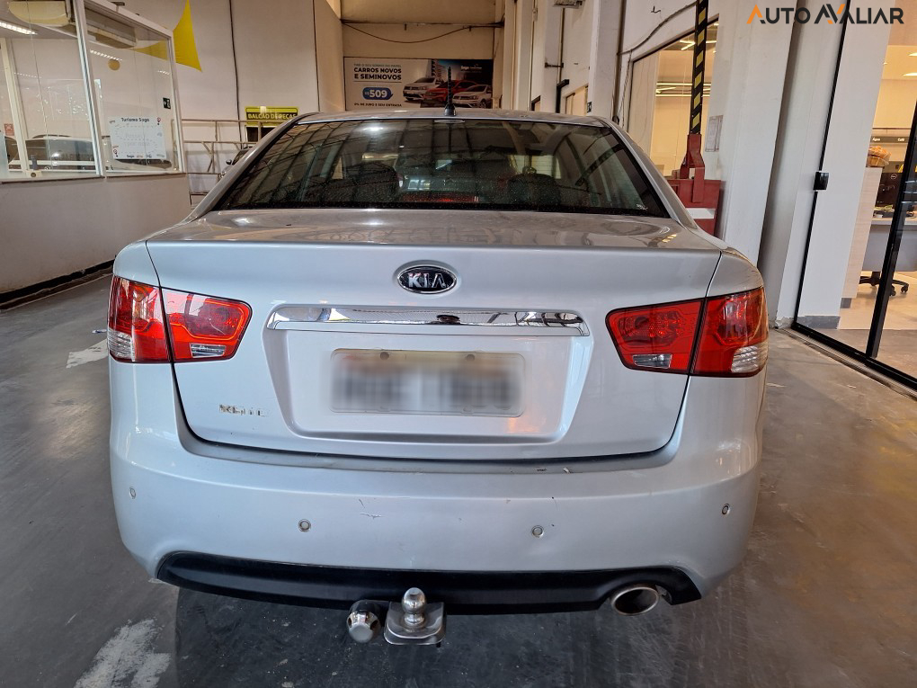 KIA CERATO 1.6 E.213 SEDAN 16V GASOLINA 4P MANUAL