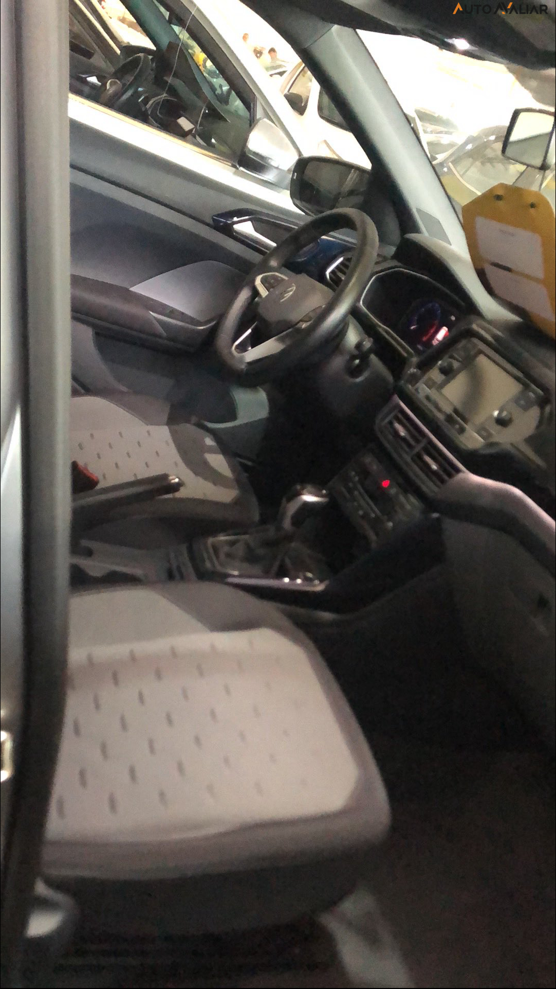 VOLKSWAGEN T-CROSS 1.0 200 TSI TOTAL FLEX COMFORTLINE AUTOMÁTICO